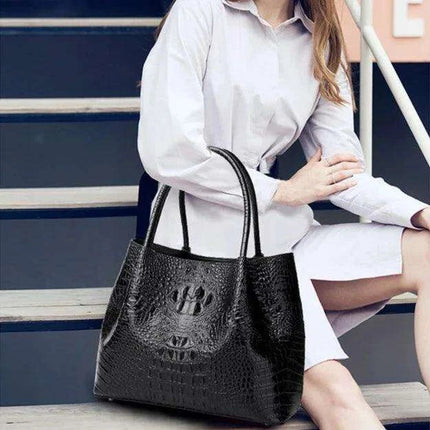 Luxurious Crocodile Pattern Leather Handbag for Stylish Women