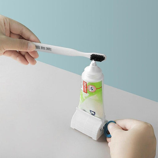 Bathroom Accessories Set - Rolling Toothpaste Squeezer Dispenser and Holder - Très Elite