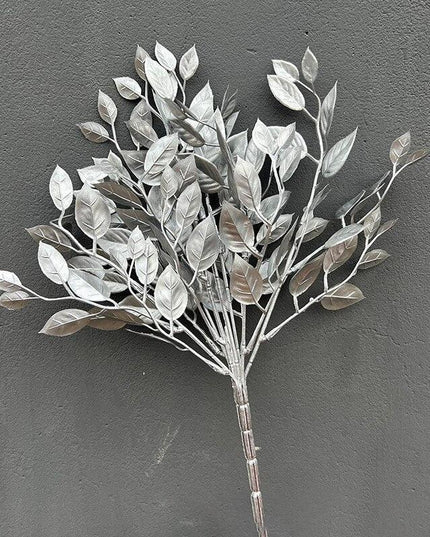 Elegant Golden Maple Leaf Home Decor Accent - Stunning Decorative Piece