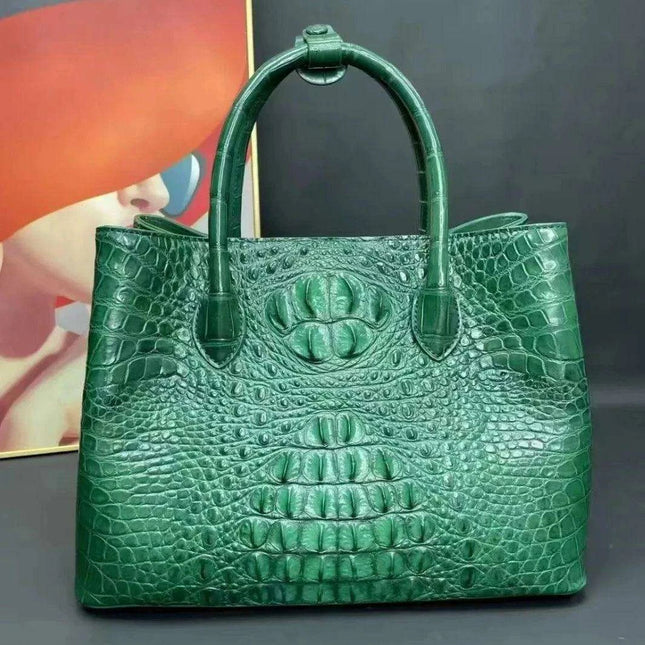 Exquisite Limited Edition White Crocodile Leather Handbag - Luxurious Choice