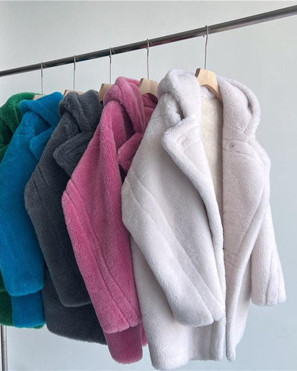 Luxurious Shearling Fur Jacket - An Icon of Elegance and Comfort