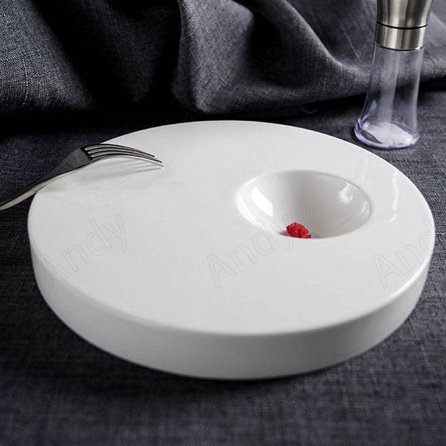 Sophisticated Ceramic Plate Set for an Elevated Steak Dining Experience