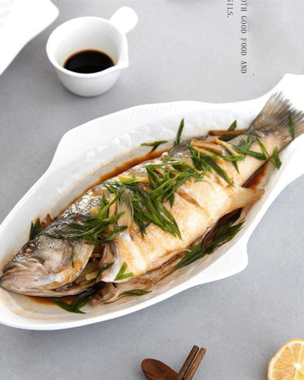 Elegant Fish-Shaped White Ceramic Dining Plate for Sophisticated Entertaining