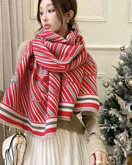 Elegant Reversible Floral Winter Shawl: Luxurious Faux Cashmere Blend