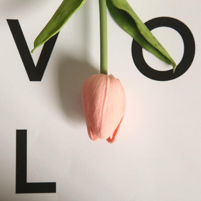Realistic Artificial Tulip Bouquet - 31 Pieces