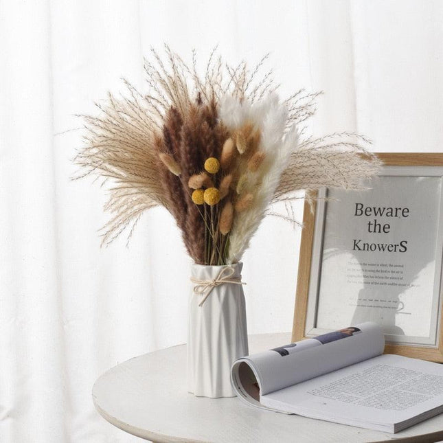 Elegant Dried Pampas Grass and Reed Arrangement | Timeless Natural Touch for Luxurious Decor