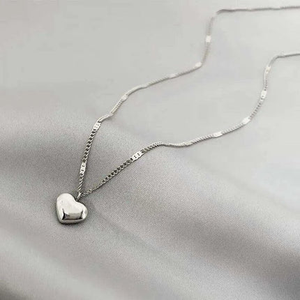 Chic Minimalist Heart Pendant Necklace: Japanese and Korean Inspired Jewelry for Effortless Elegance