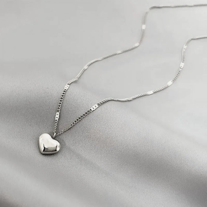 Geometric Heart Necklace: Japanese and Korean Minimalist Jewelry for Chic Style