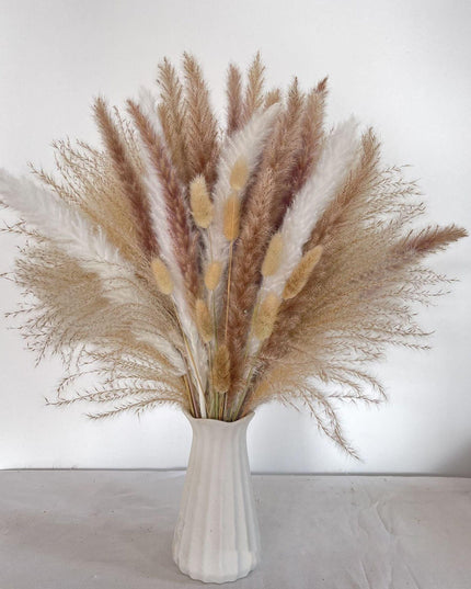 Natural Elegance: Bohemian Pampas Grass Bouquet for Chic Home Decor