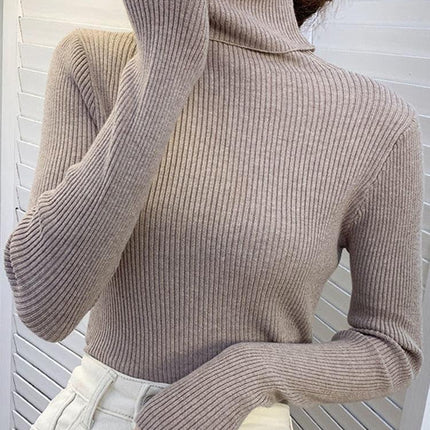 Chic Knitted Turtleneck Sweater: Perfect for Cozy Autumn Days