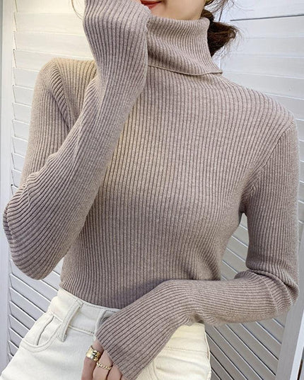 Chic Knitted Turtleneck Sweater: Perfect for Cozy Autumn Days