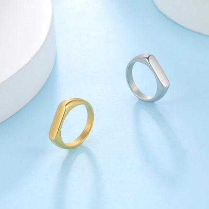 Unisex Classic Gold Wedding Band - Timeless Versatility for All Occasions