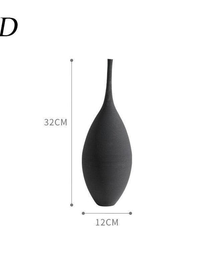 Elegant Artisan: Distinctive Black and White Handmade Ceramic Vase