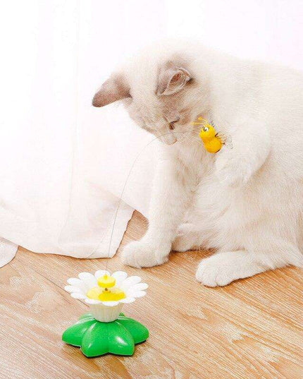 Electric Interactive Flying Insect Toy for Cats - Engaging Fun with Realistic Movements