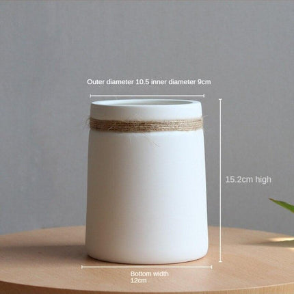 Elegant Ceramic Vase with Contemporary Hemp Rope Detail for Stylish Home Decor