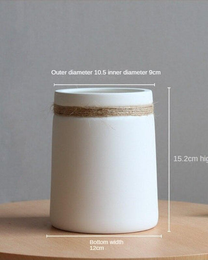 Elegant Ceramic Vase with Contemporary Hemp Rope Detail for Stylish Home Decor