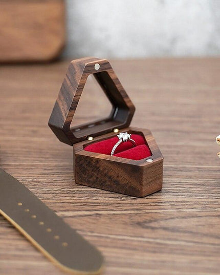 Elegant Velvet-Lined Wooden Ring Box - Ideal for Proposals and Jewelry Storage