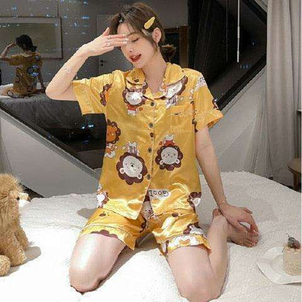 Sleek Leopard Pattern Cozy Lounge Ensemble: Stylish Comfort for Today’s Woman