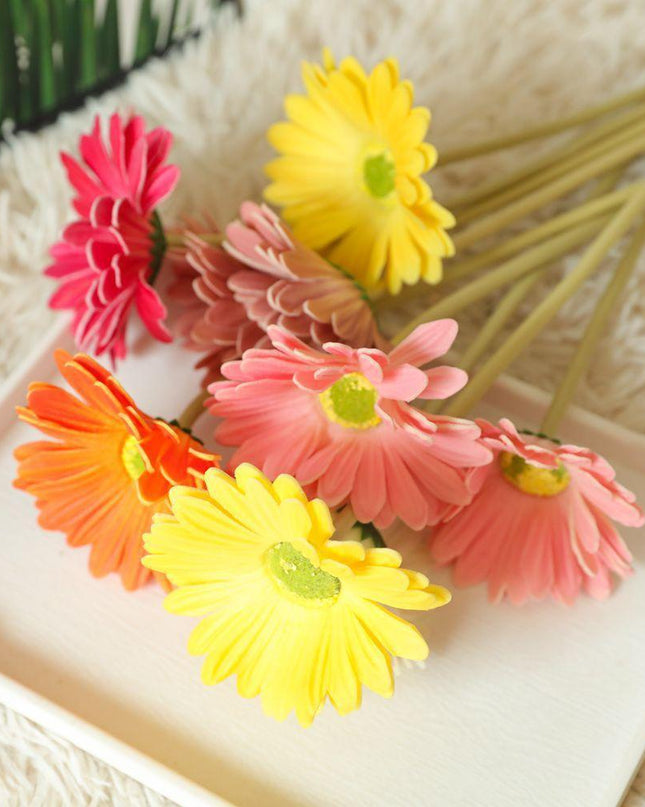 Radiant Faux Gerbera Daisy Arrangement - Perfect Floral Display for Events & Stylish Home Decor