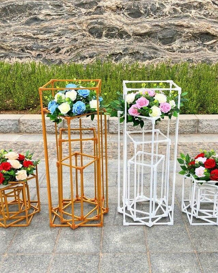 Gilded Allure: Versatile Metal Centerpiece Set for Elegant Gatherings