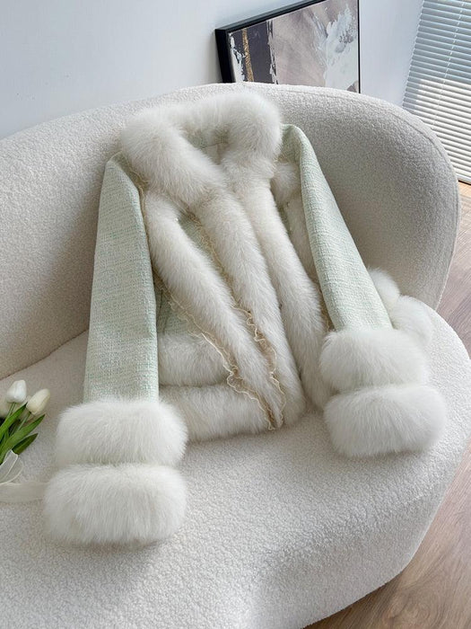 Winter Elegance: Opulent Fox Fur Coat with Lace Splicing