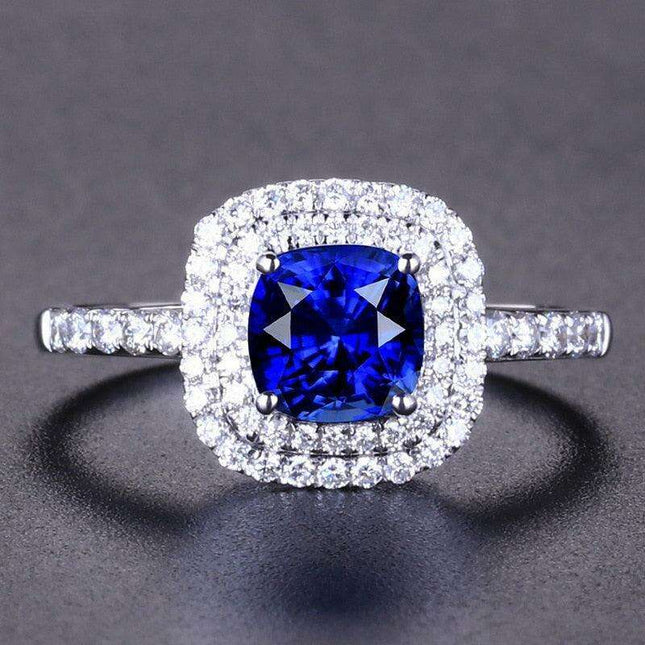 Gothic Elegance: Stunning Sapphire Ring with European and American Flair