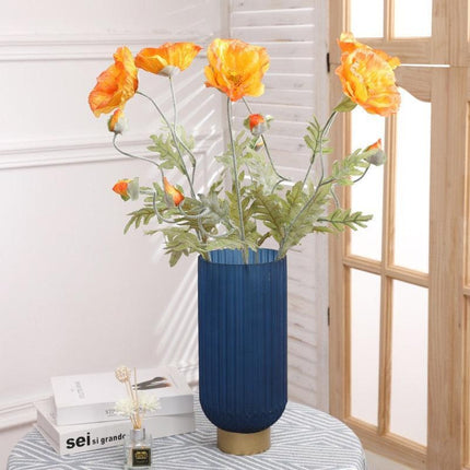 Lifelike Silk Poppy Bloom: Exquisite Floral Home Accent