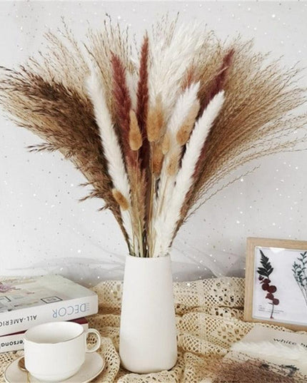 Chic 60-Piece Dried Pampas Grass Stems for Stylish Home and Wedding Arrangements