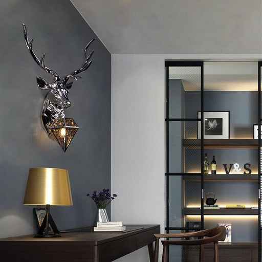Elegant Gold/Silver Deer Head Wall Lamp with LED Light Source - Ideal for Living Room and Bedroom Décor