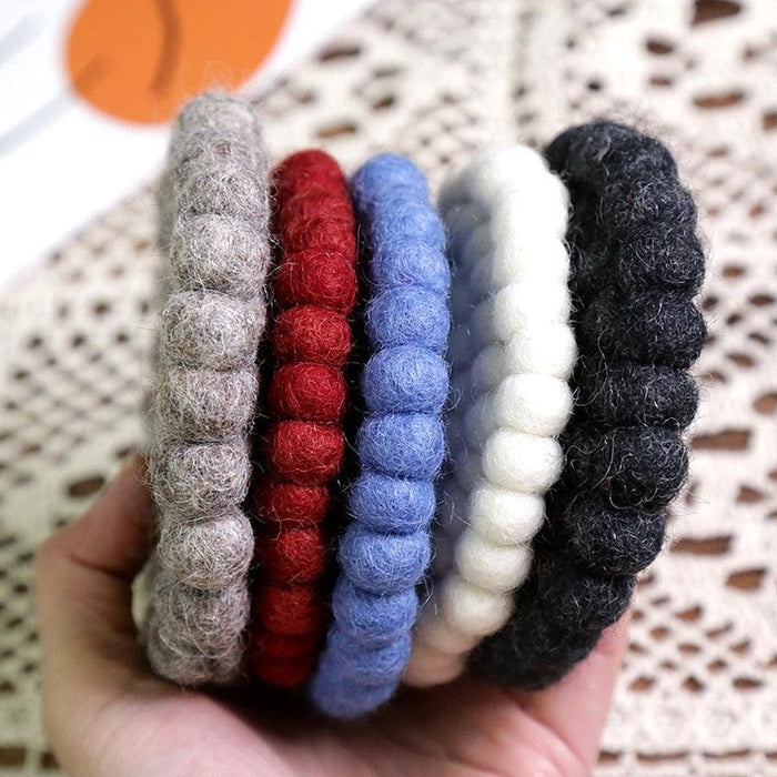 Elegant Round Wool Felt Coasters - Stylish Surface Protection Set