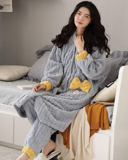 Cozy Elegance: Plush Coral Velvet Women's Bathrobe for Winter Relaxation