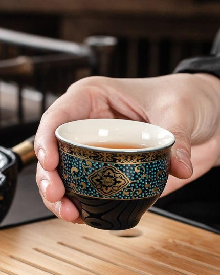 Revolutionary Spinning Porcelain Tea Set for Effortless Brewing