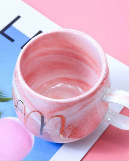 Paw-sitively Charming Flamingo Ceramic Travel Mug: Your Cozy Companion for On-the-Go Sips