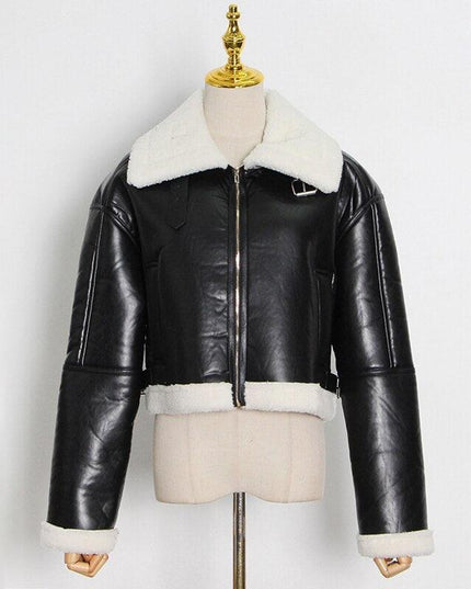 Sophisticated Color Block Jacket in Lambswool and Faux Leather: A Fusion of Elegance and Comfort