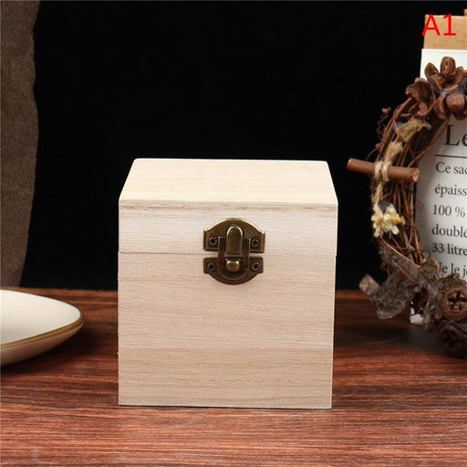 Chic Wooden Hexagon Ring Stand - Stylish Jewelry Holder for Couples