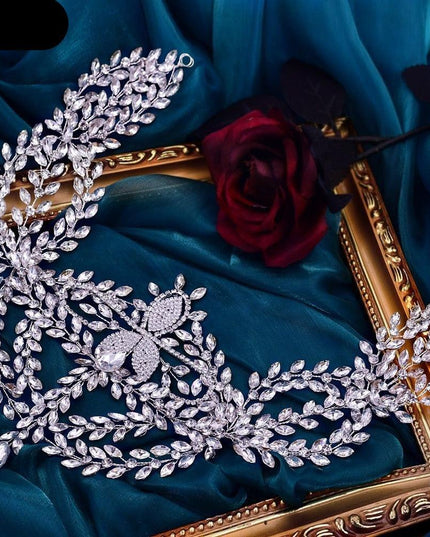 Radiant Rhinestone Wedding Headband: Sophisticated Bridal Hair Accessory
