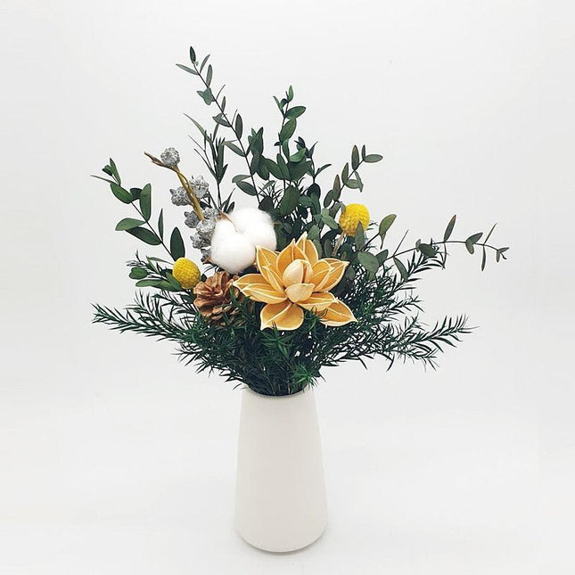 Nordic Serenity Dried Floral Display - A Cherished Gift for Every Occasion