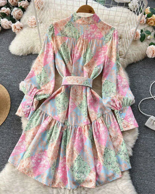 Chic Vintage Floral Midi Dress with Turtleneck and Elegant Lantern Sleeves