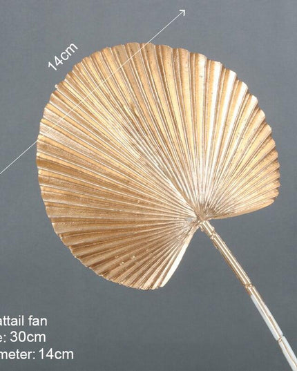 Elegant Golden Maple Leaf Home Decor Accent - Stunning Decorative Piece