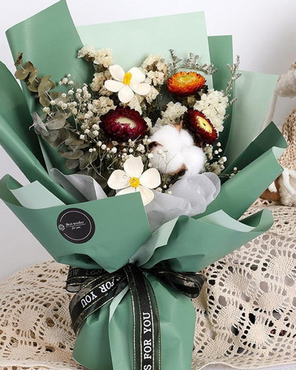 Eternal Love Dried Flower Bouquet - The Ultimate Gift for Valentine's Day and Celebrations