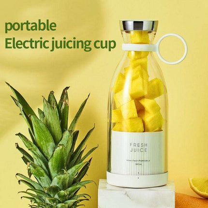 Portable USB Smoothie Maker for Fresh Drinks Anywhere