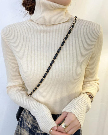Chic Knitted Turtleneck Sweater: Perfect for Cozy Autumn Days