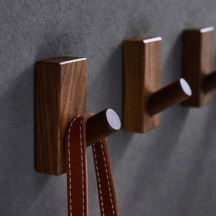 Elegant Nordic Wood Hook: Luxurious Botanical Accent for Chic Home Spaces