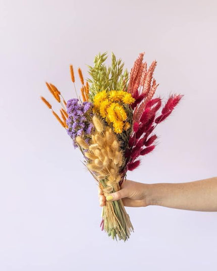 Elegant Dried Flower Arrangement: A Touch of Luxury for Home Decor