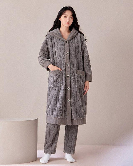 Cozy Elegance: Plush Coral Velvet Women's Bathrobe for Winter Relaxation