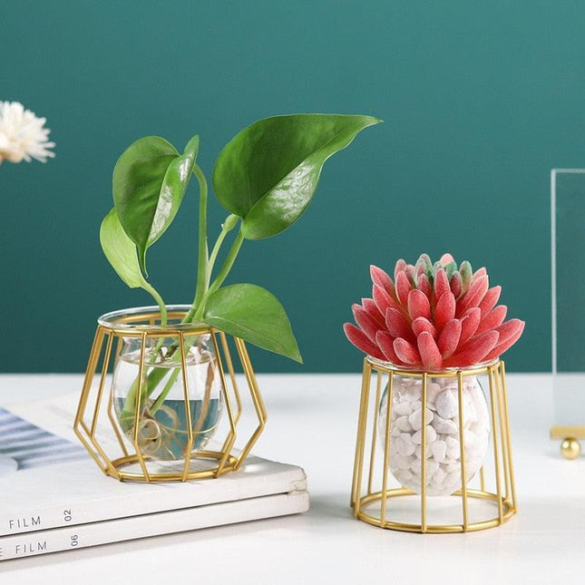Scandinavian-Inspired Glass Vase Set with Chic Metal Stand