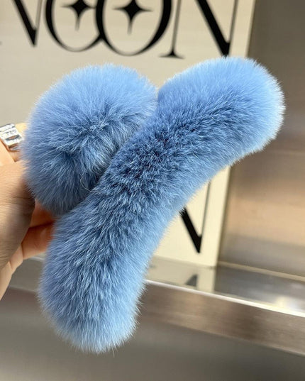 Luxurious Plush Faux Fur Rabbit Hair Claw Clip: Fashionable Hair Accessory for Modern Women