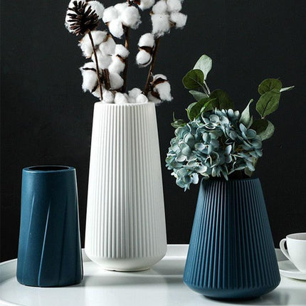 Nordic Elegance: Premium White Plastic Vase for Stylish Home Decor