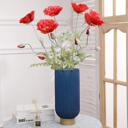 Lifelike Silk Poppy Bloom: Exquisite Floral Home Accent