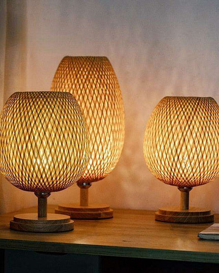 Artisan Crafted Bamboo Rattan Table Lamp - Chic Vintage Chinese Style Lighting for Home Atmosphere